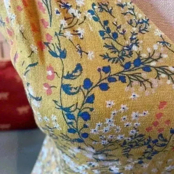 Forever 21 Dress Yellow Floral NWT - Picture 2 of 4